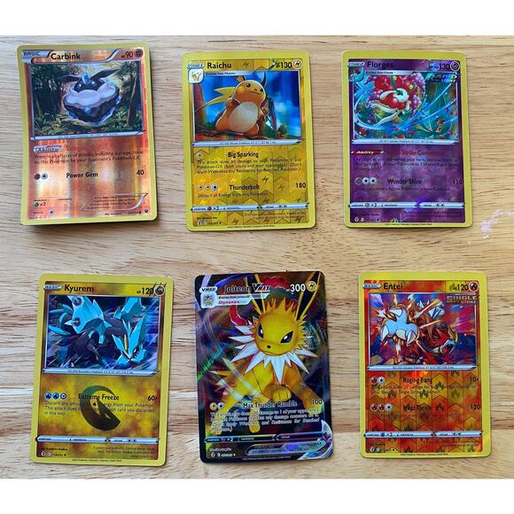 17 Pokémon Cards - Picture 2 of 8